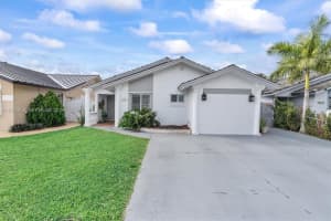 16834 Nw 70th Ave, Hialeah