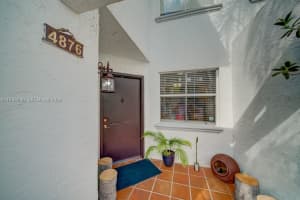 4876 Nw 97th Ct 352 Doral, FL 33178 - MLS#A11958840