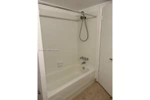 16450 Miami Dr 306 North Miami Beach, FL 33162 - MLS#A11958878