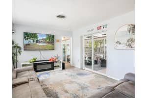 1906 N 31st Ave Hollywood, FL 33021 - MLS#A11958900