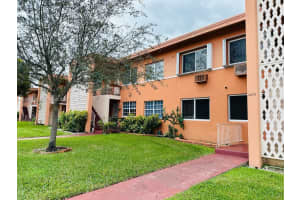 3670 SW 10th St #10B, Miami, FL 33135, - MLS#A11958913