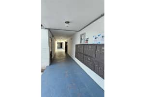 211 Lake Pointe Dr 102 Oakland Park, FL 33309 - MLS#A11958918