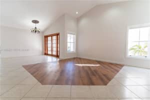 933 Nw 133rd Ct Miami, FL 33182 - MLS#A11958927