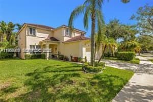636 Vista Meadows Dr Weston, FL 33327 - MLS#A11958973