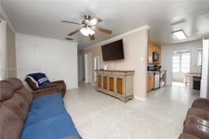 1560 11th Street, Homestead, FL 33033 - MLS#A11959035