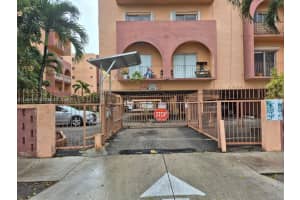 MLS# A11959096, Hialeah, Florida 33013