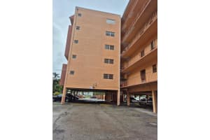 MLS# A11959096, Hialeah, Florida 33013