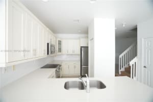 10464 Nw 61st Ln Doral, FL 33178 - MLS#A11959103