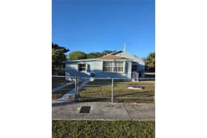 2401 Nw 56th St, Miami