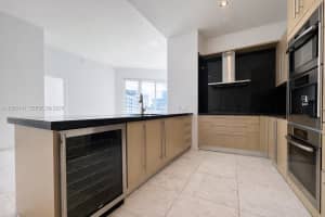 900 Brickell Key Blvd 2405 Miami, FL 33131 - MLS#A11959141