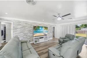 861 N Bel Air Dr Plantation, FL 33317 - MLS#A11959155