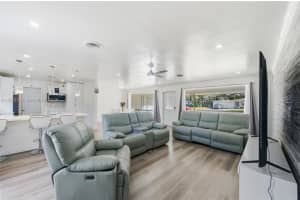 861 N Bel Air Dr Plantation, FL 33317 - MLS#A11959155