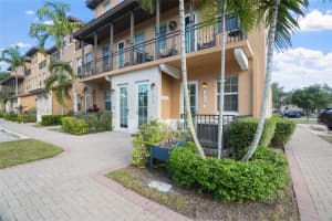14774 10th St , Pembroke Pines, FL 33027 - MLS#A11959224