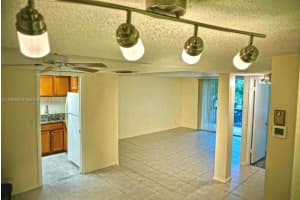 3740 Inverrary Dr 2n Lauderhill, FL 33319 - MLS#A11959254