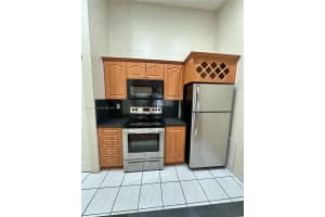 18240 Mediterranean Blvd 7-11 Hialeah, FL 33015 - MLS#A11959255