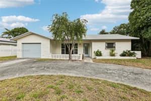 2720 Ne 25th Ter, Boca Raton