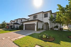 8118 Nw 46th Ter Doral, FL 33166 - MLS#A11959385