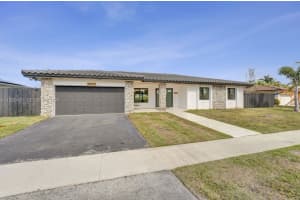 16653 Golfview Dr Weston, FL 33326 - MLS#A11959421