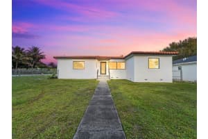 14545 Garden Dr, Miami