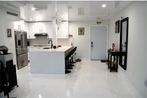 9682 Fontainebleau Blvd 203 Miami, FL 33172 - MLS#A11959514