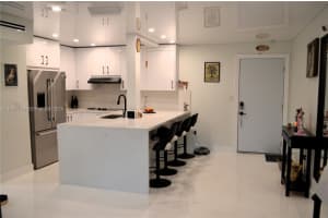 9682 Fontainebleau Blvd 203 Miami, FL 33172 - MLS#A11959514