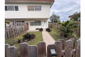 1520 NE 151st St APT 104, North Miami Beach, FL 33162, - MLS#A11959515