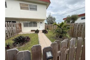 1520 NE 151st St APT 104, North Miami Beach, FL 33162, - MLS#A11959515