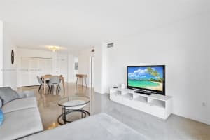 1985 S Ocean Dr 2m Hallandale Beach, FL 33009 - MLS#A11959557