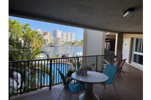 2420 Diana Dr 204 Hallandale Beach, FL 33009 - MLS#A11959572