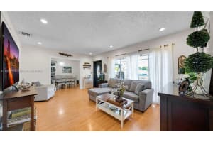 360 W 55th St Hialeah, FL 33012 - MLS#A11959578