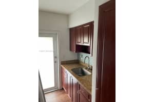 2121 Biarritz Dr 5, Miami Beach