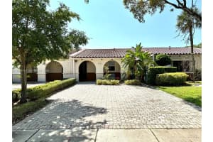 7002 Holly Rd Miami Lakes, FL 33014 - MLS#A11959747