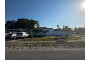 8523 Nw 35th Pl, Miami