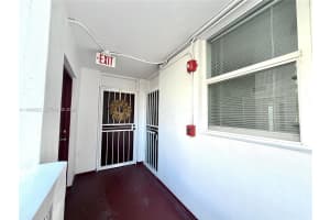 3660 Ne 166th St 301 +40' Deeded Dock North Miami Beach, FL 33160 - MLS#A11959822