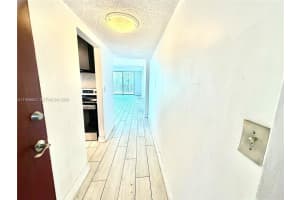 3660 Ne 166th St 301 +40' Deeded Dock North Miami Beach, FL 33160 - MLS#A11959822