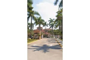 6976 Sw 39th St G106, Davie