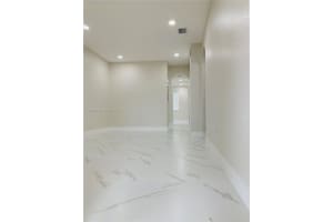 7050 Nw 177th St 203-11 Hialeah, FL 33015 - MLS#A11959859