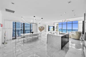 1451 Brickell Ave 4401 Miami, FL 33131 - MLS#A11959864