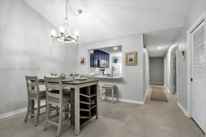 280 Timber Lake Cir 201 Naples, FL 34104 - MLS#A11959892