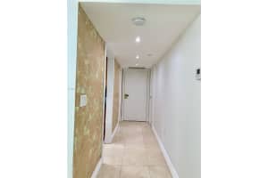 555 15th St , Miami, FL 33132 - MLS#A11959905