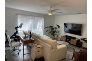 637 Sw 3rd Ave 2 Fort Lauderdale, FL 33315 - MLS#A11959921