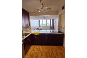 1351 Ne Miami Gardens Dr 501e, Miami