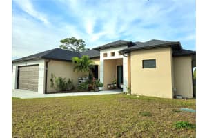 705 Harding Ln Lehigh Acres, FL 33936 - MLS#A11960104