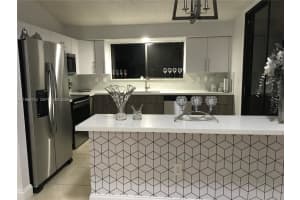 8211 Nw 191st St 3-e Hialeah, FL 33015 - MLS#A11960114