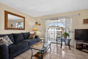 16900 NE 14th Ave APT 302, North Miami Beach, FL 33162, - MLS#A11960148