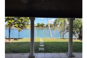 12211 Sw 137th Ter Miami, FL 33186 - MLS#A11960149