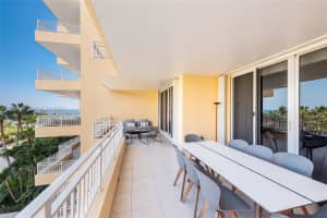 799 Crandon Blvd 605 Key Biscayne, FL 33149 - MLS#A11960157