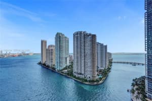 300 Biscayne Boulevard Way 2105w Miami, FL 33131 - MLS#A11960164