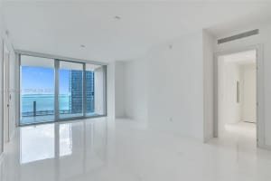 300 Biscayne Boulevard Way 2105w Miami, FL 33131 - MLS#A11960164