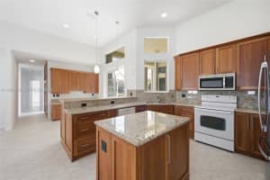 833 Crestview Cir Weston, FL 33327 - MLS#A11960236